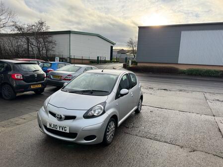 TOYOTA AYGO 1.0 VVT-i Platinum Euro 4 5dr