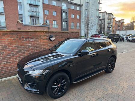 JAGUAR F-PACE 2.0 D180 R-Sport